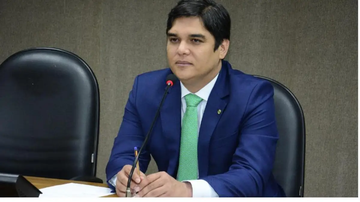 Nova lei obriga faculdades a devolver taxa de matrícula a alunos que desistirem do curso