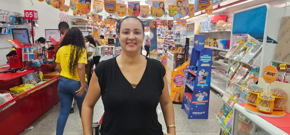 patricia gerente loja material escolar papelaria foto paulo jose acorda cidade