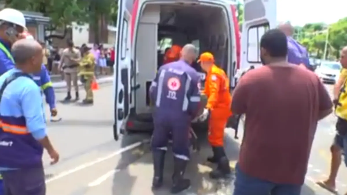 Trabalhador sofre choque elétrico em poste na Avenida Garibaldi, em Salvador