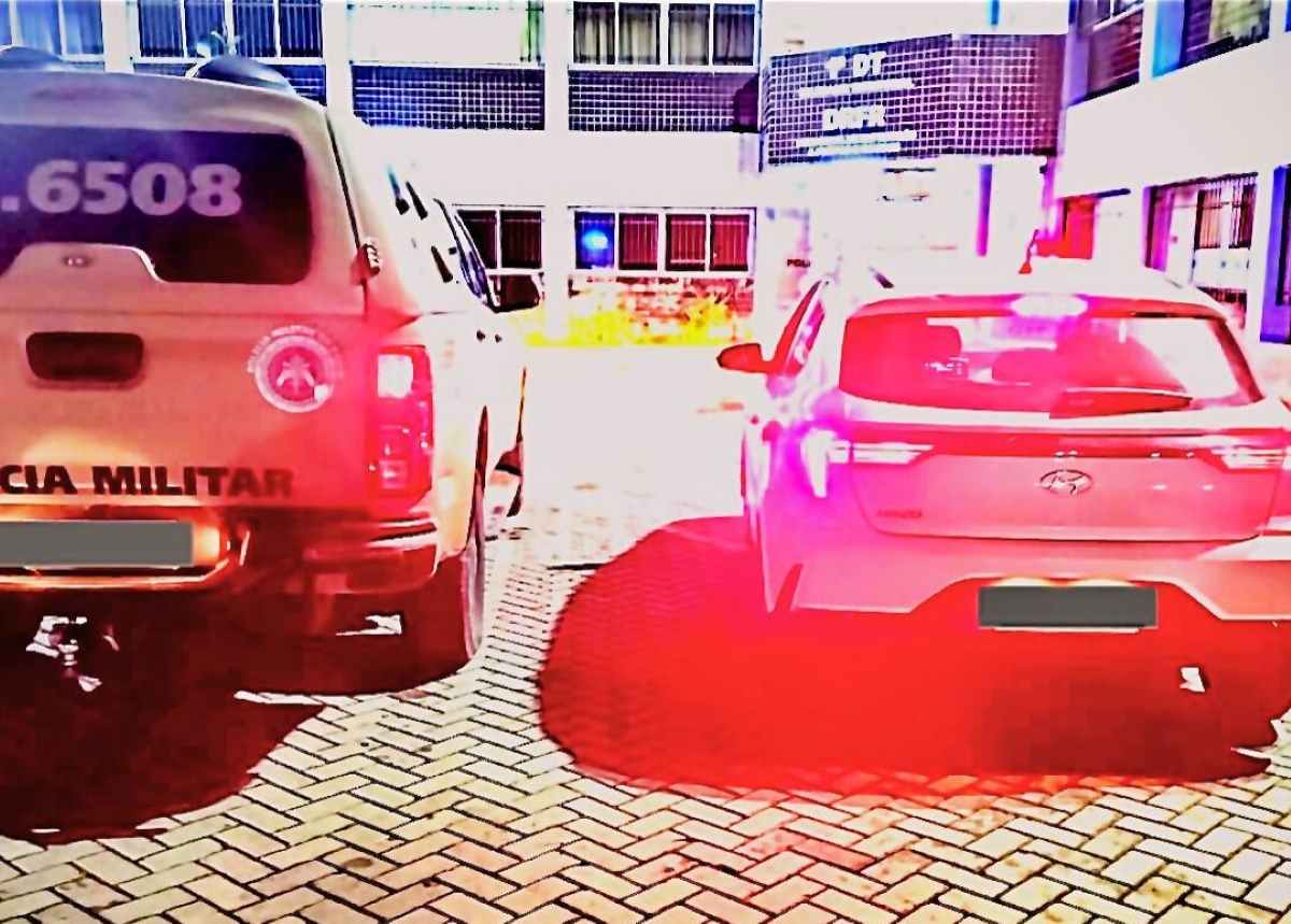 65ª CIPM prende suspeito e recupera veículo com restrição de roubo no bairro 35º BI