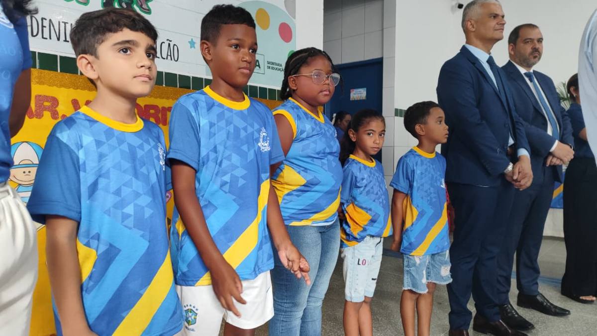 Alunos em aula inaugural