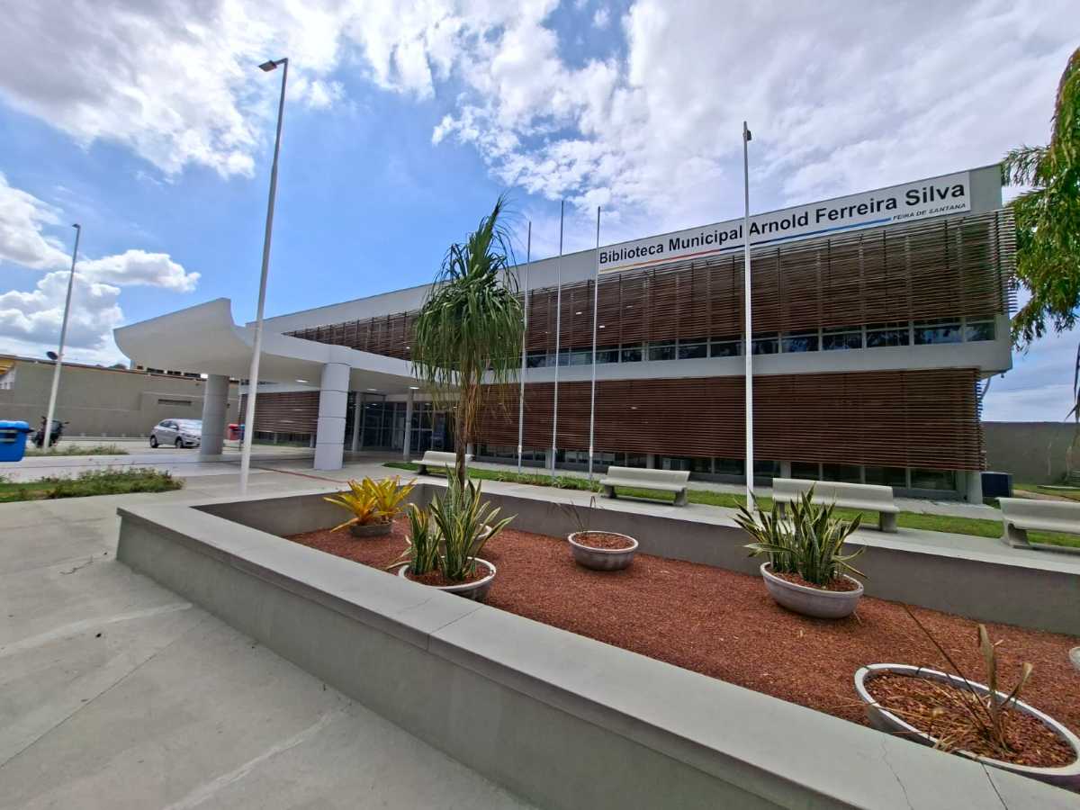 Biblioteca Municipal Arnold Ferreira da Silva