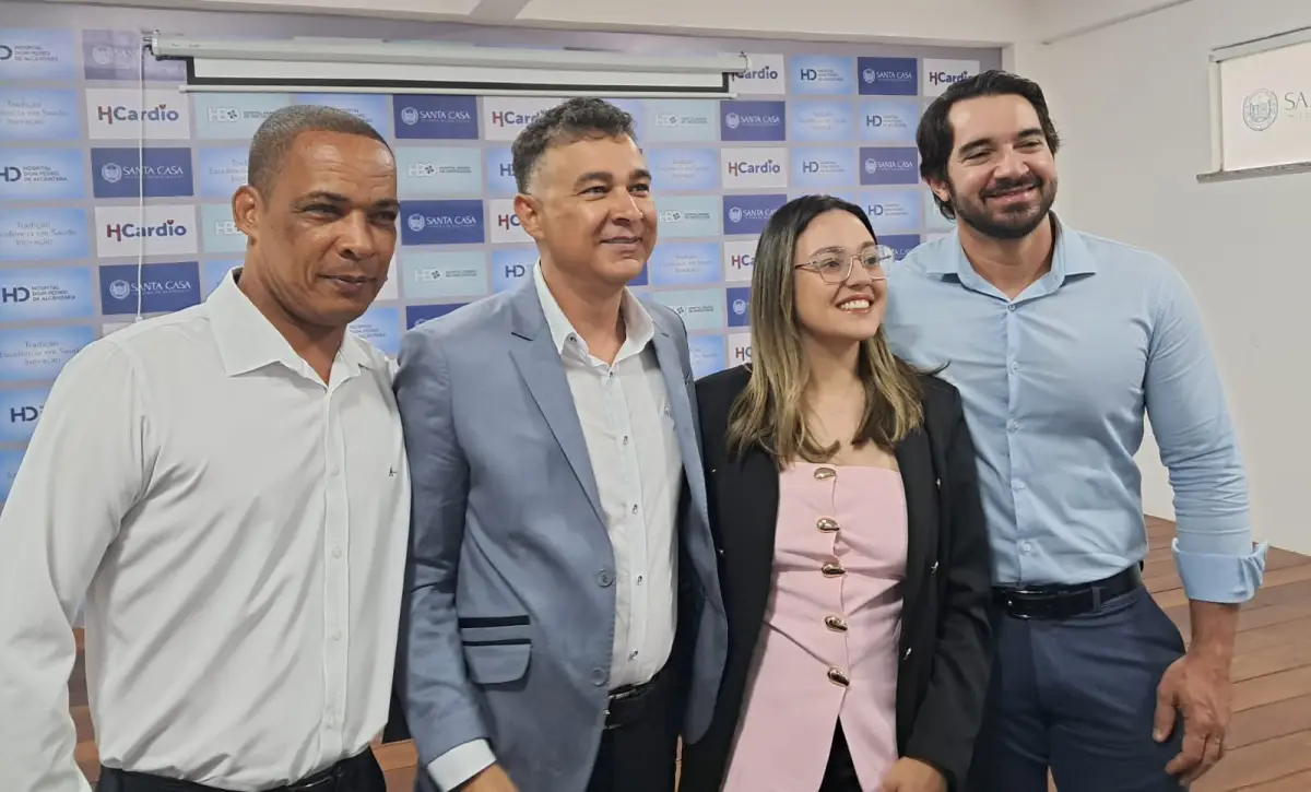 Câmara de Feira entrega cheque de R$ 6 milhões para construção do novo Hospital Baiano de Oncologia