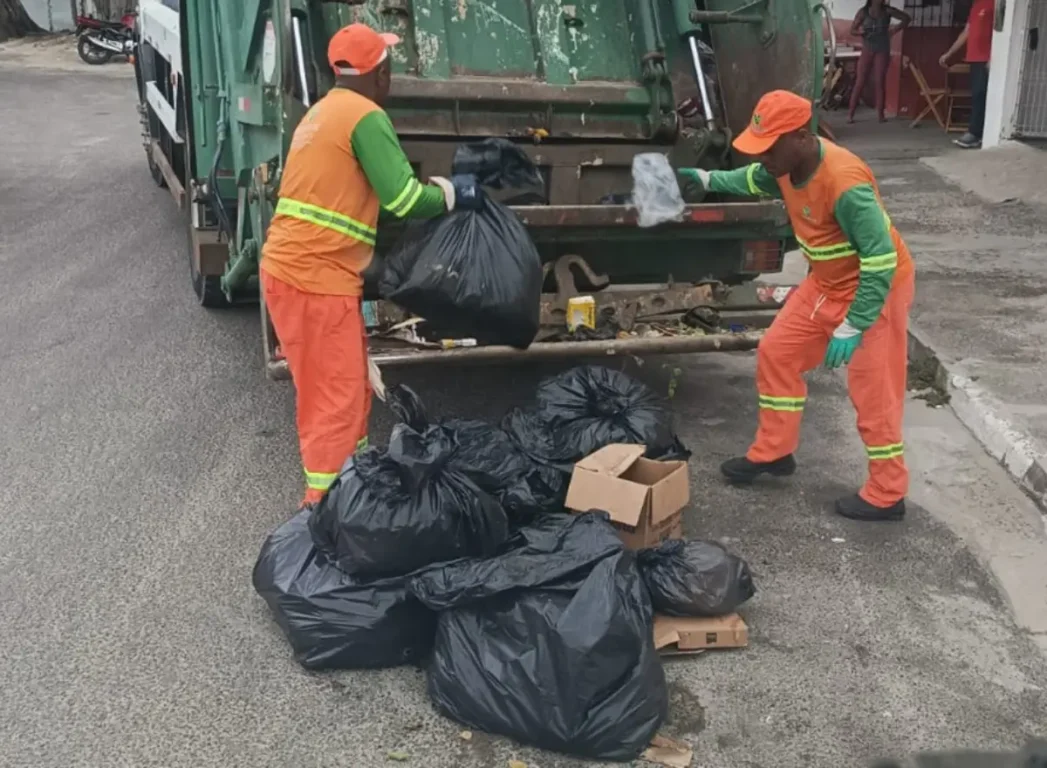 Sesp multa empresa por descarte irregular em Feira de Santana