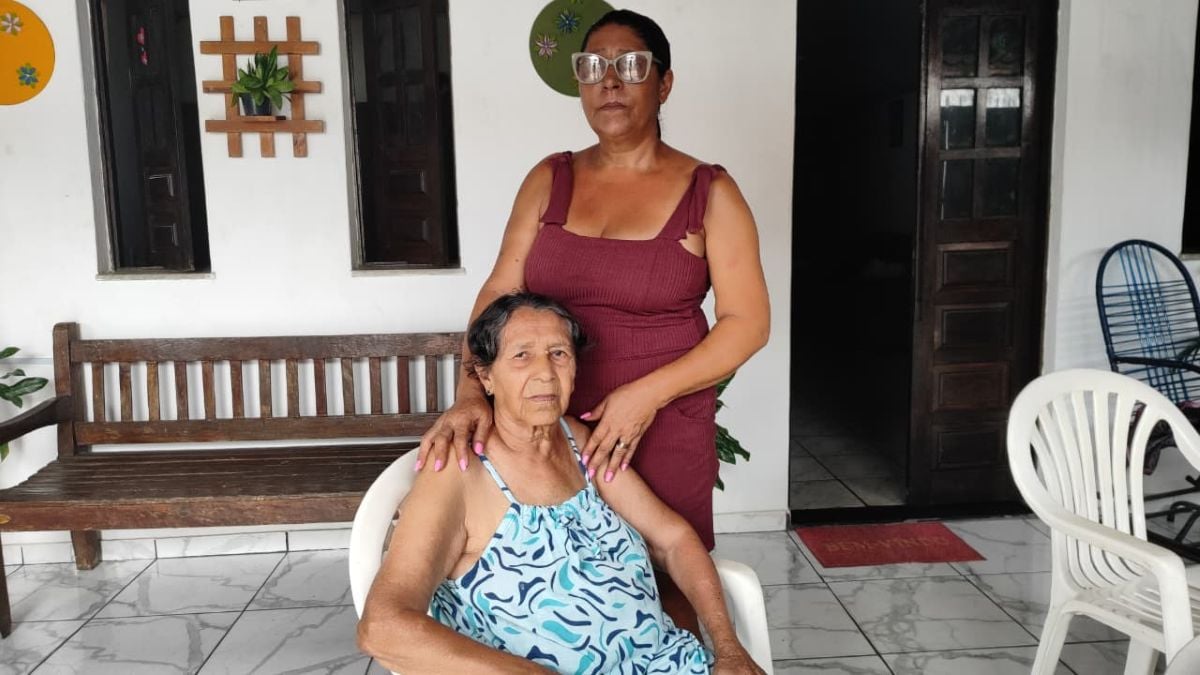 Dona Iris, mãe de Rita