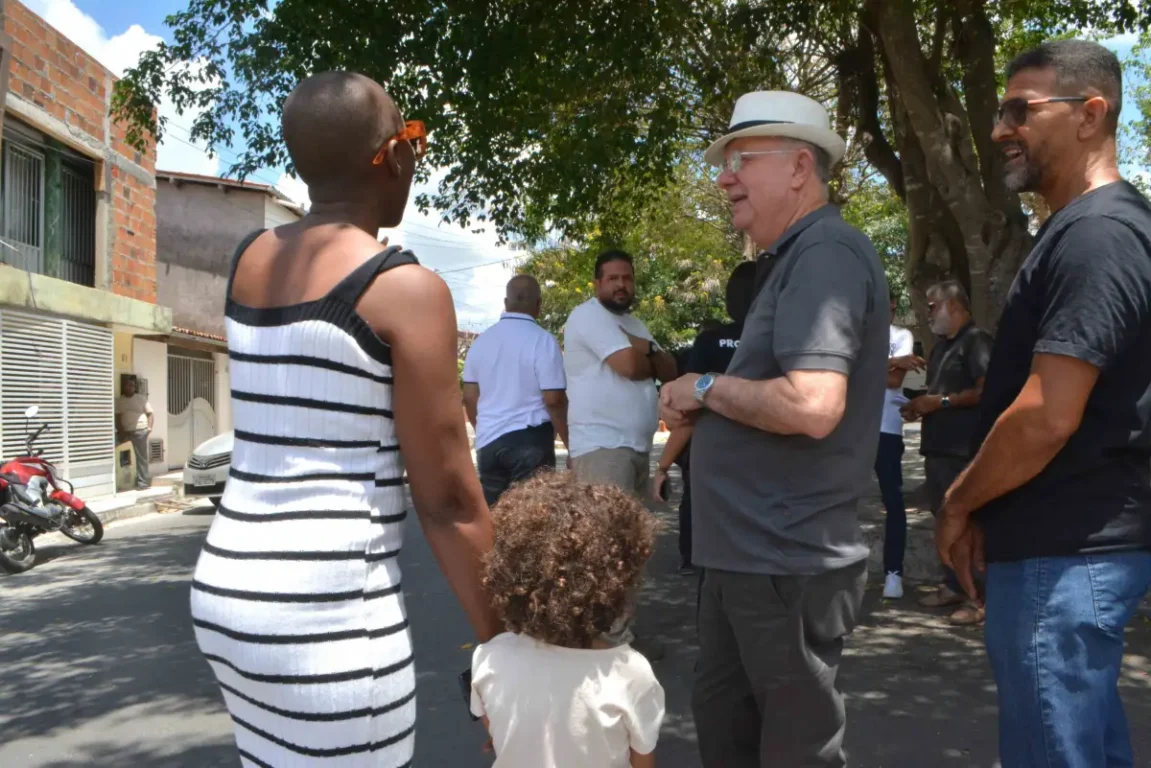 Intervenções da Prefeitura de Feira vão resolver engarrafamentos na entrada do Feira IX