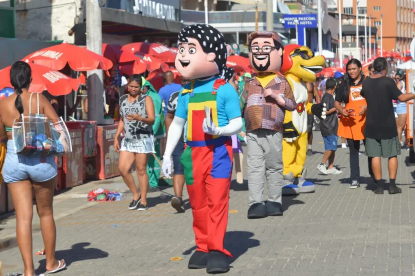 Furdunço arrasta multidão, abre o pré-Carnaval e confirma clima de festa em Salvador; veja as fotos