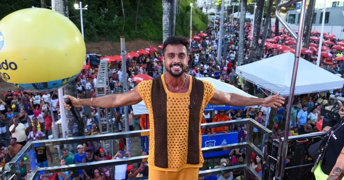 Furdunço arrasta multidão, abre o pré-Carnaval e confirma clima de festa em Salvador; veja as fotos