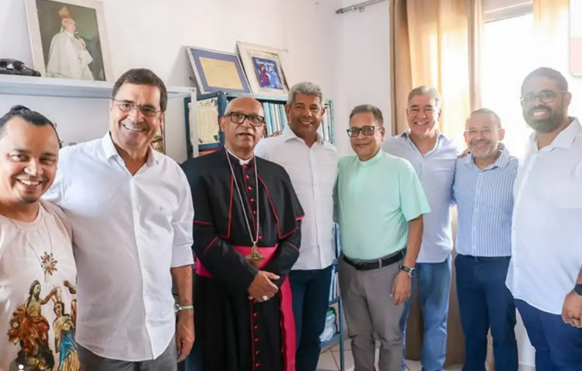 Governador participa de missa do Trezenário de Nossa Senhora dos Humildes em Feira de Santana
