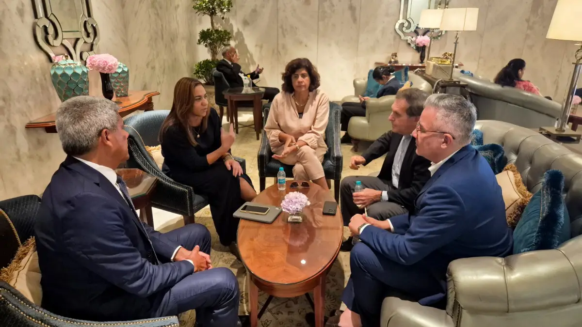 Com Lula, Jerônimo Rodrigues participa da abertura do Escritório ApexBrasil na Índia