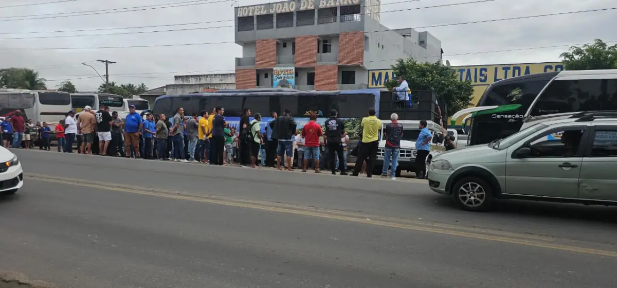 Mobilização dos motoristas dos transporte alternativo em Feira