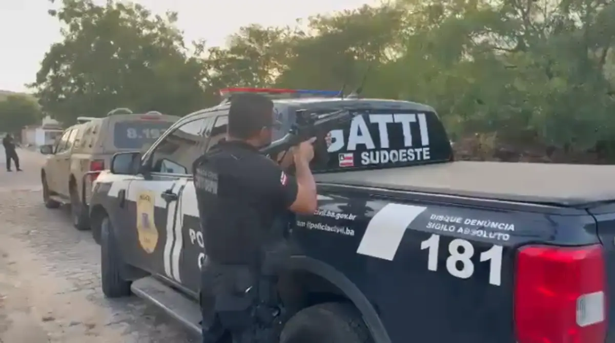 Polícia prende suspeitos e apreende adolescentes ligados a organização criminosa em Jequié