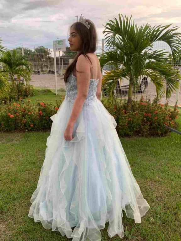 Paciente do HEC celebra 15 anos com surpresa