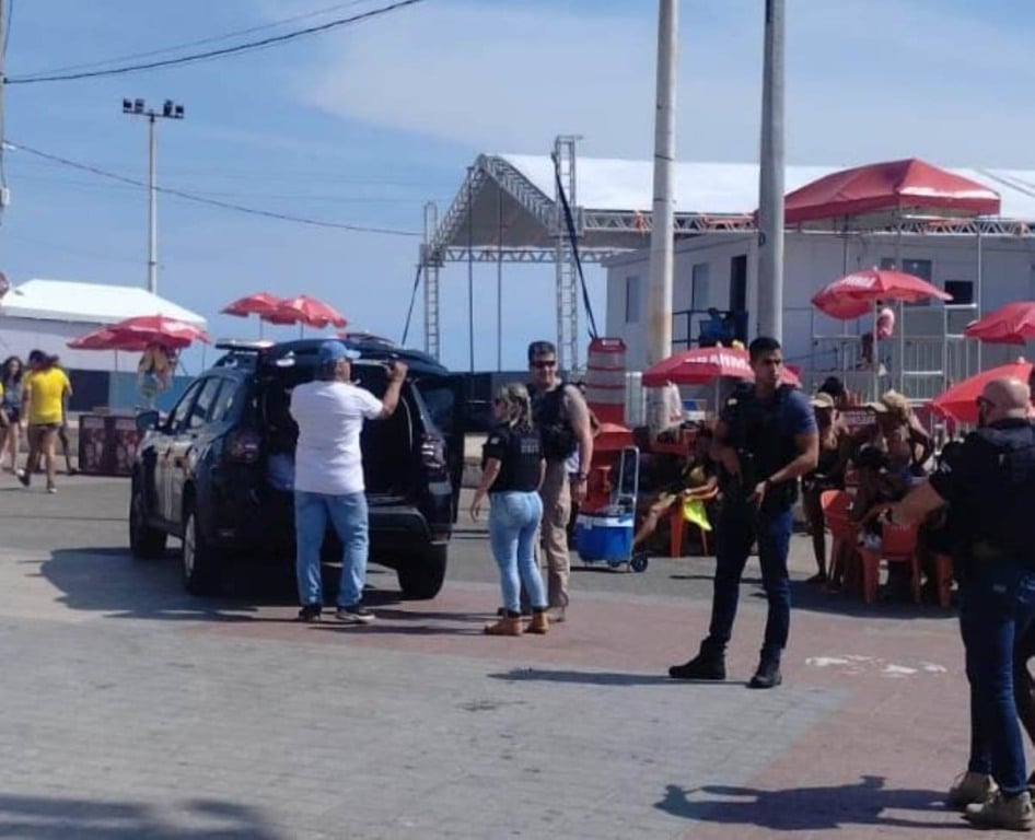 Polícia Civil prende dois homens por extorsão no Farol da Barra em Salvador