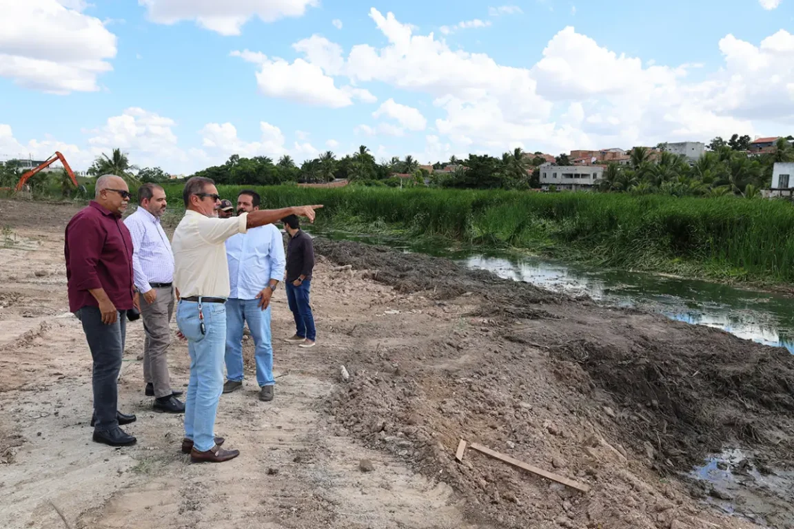 Prefeitura de Feira de Santana inicia urbanização da Lagoa do Papagaio