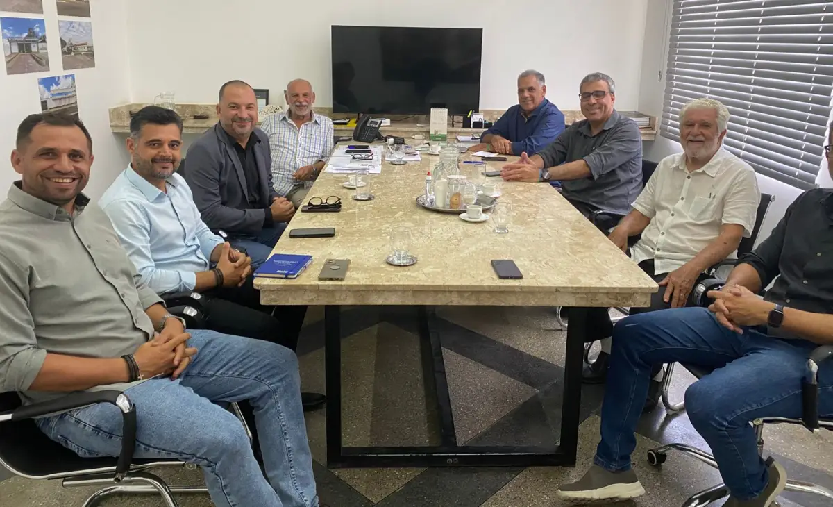 Cooperfeira articula com o Banco do Nordeste ampliação do crédito à pecuária