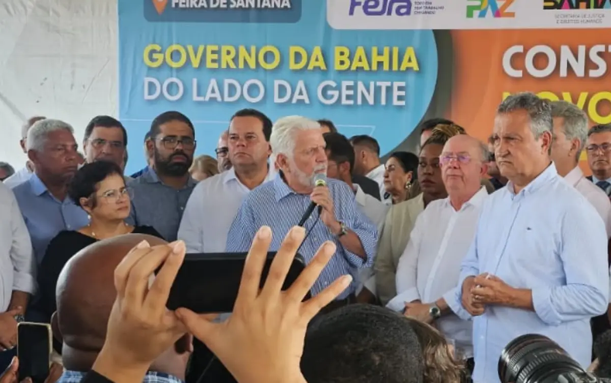 “Quem comanda o espetáculo é Jerônimo e o Conselho Político”, diz Wagner após “definição” da chapa puro sangue