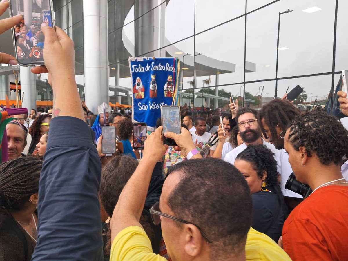 Teia de Pontos de Cultura reúne representantes de várias cidades da Bahia; evento teve a participação de Margareth Menezes Teia de Pontos de Cultura reúne representantes de várias cidades da Bahia; evento teve a participação de Margareth Menezes