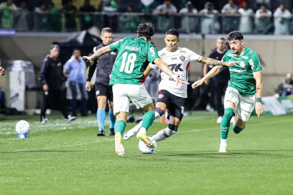 Vitória leva 5 a 1 do Palmeiras na primeira derrota pela Série A do Brasileirão 2026
