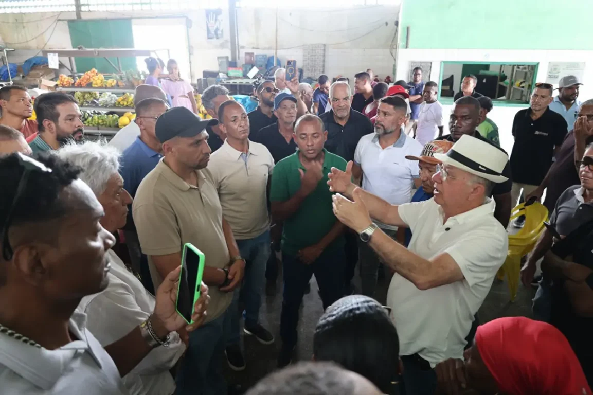 Prefeitura anuncia pacote de quase R$ 3,5 milhões em obras para Humildes e Limoeiro