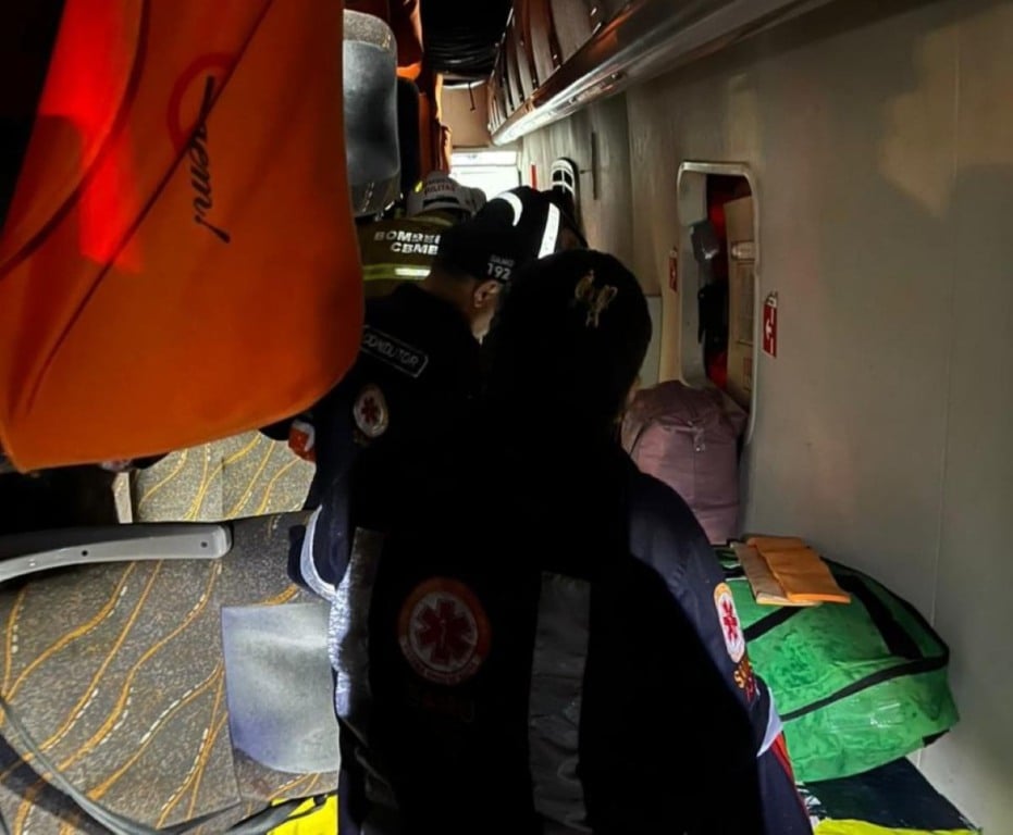 bombeiros no ônibus