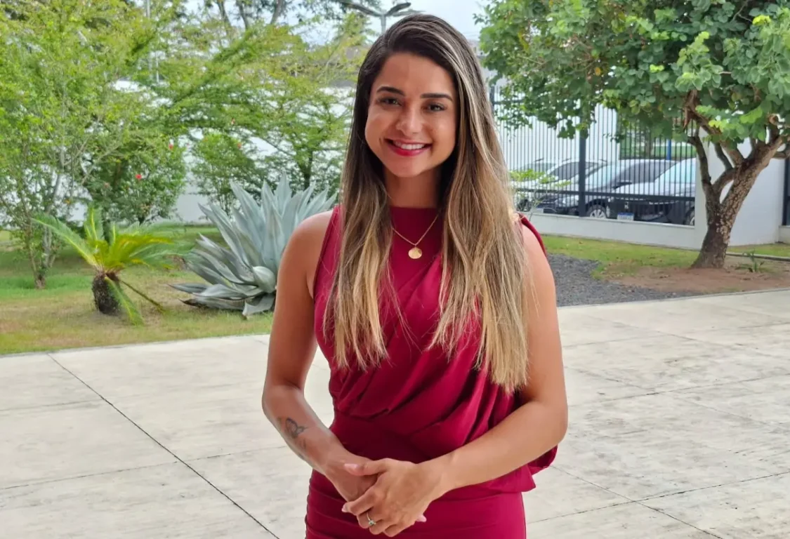 Carnaval nas ruas: delegada orienta sobre uso da doleira, prevenção de furtos e combate ao assédio na folia