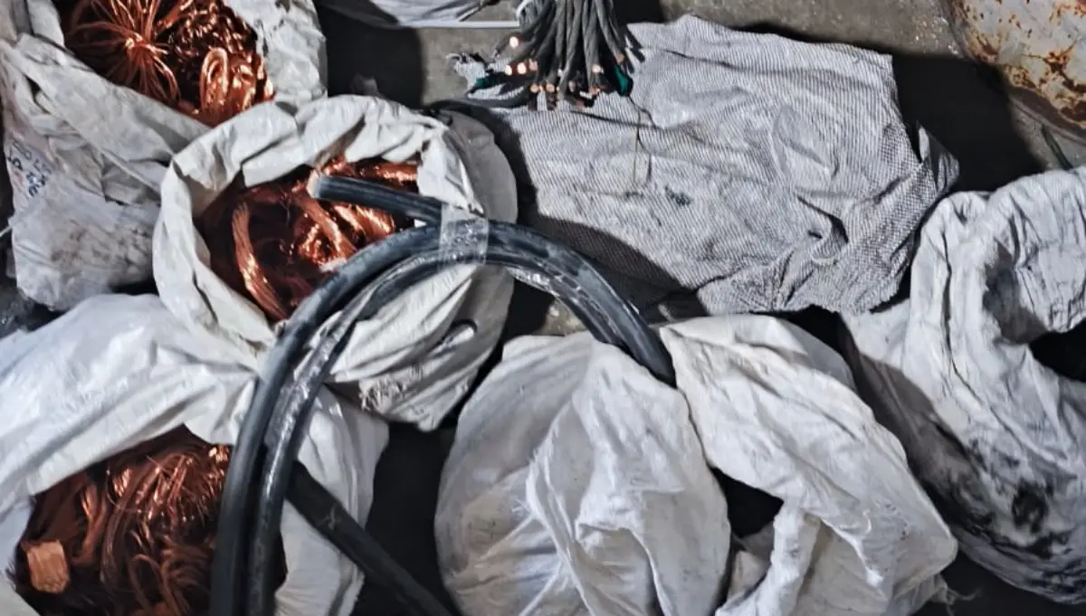 Cerca de 100 kg de cabos de cobre são apreendidos em comércio de sucata em Candeias