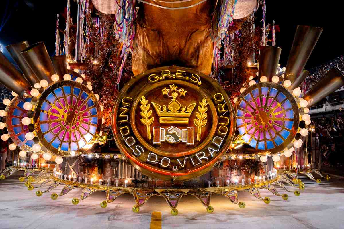 Viradouro é a campeã do Carnaval do Rio de Janeiro em 2026 com homenagem a Mestre Ciça
