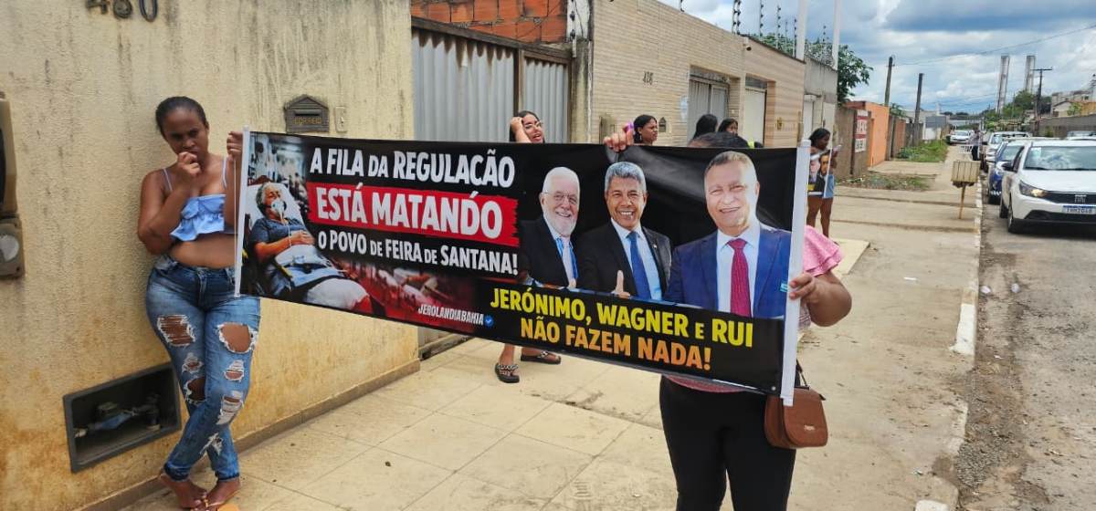 manifestação contra extensa fila de regulação