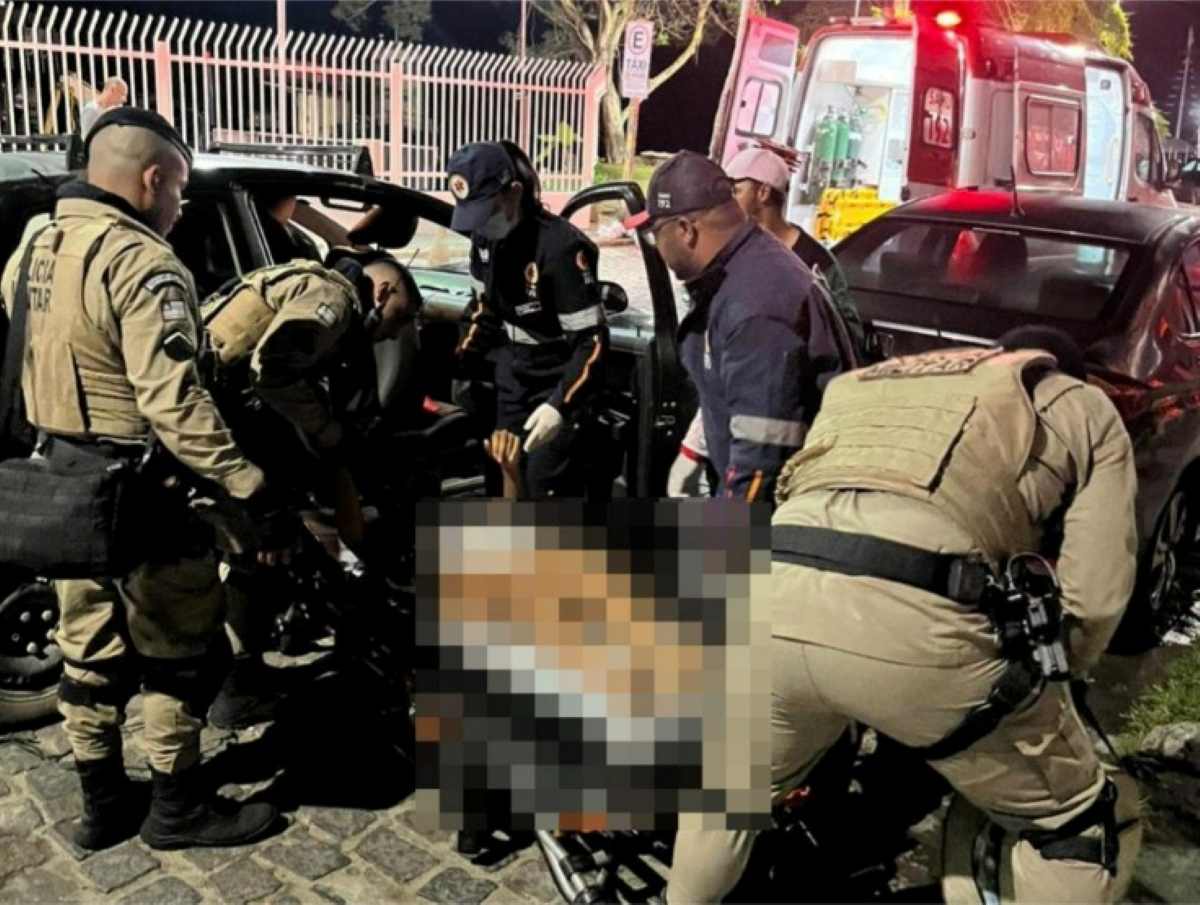 Pai faz o parto do próprio filho