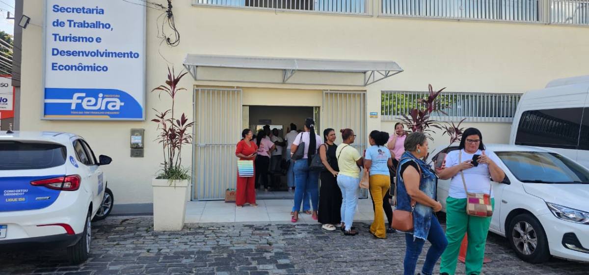 Reunião na secretaria municipal de Trabalho, Turismo e Desenvolvimento Econômico