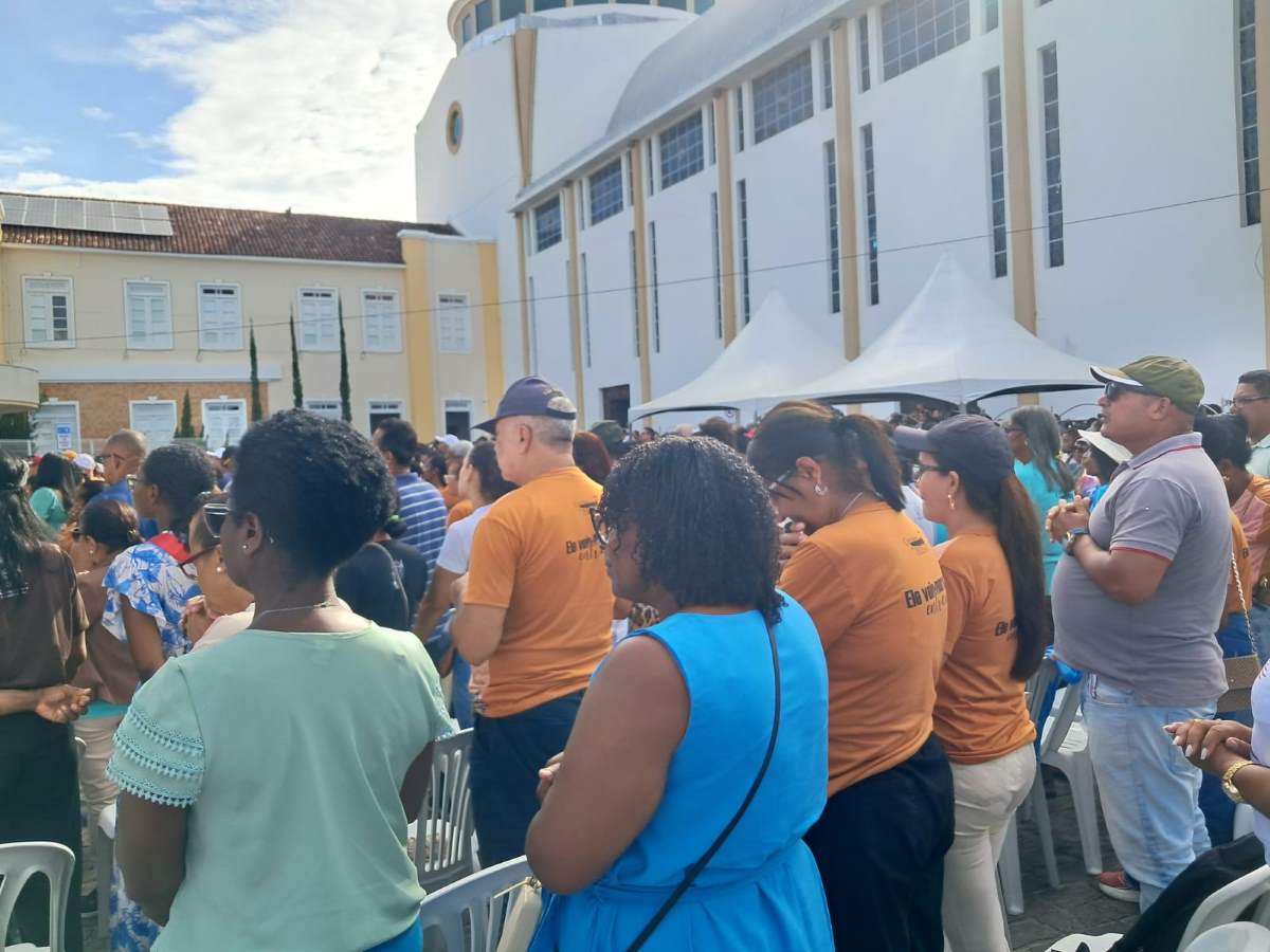 12ª Caminhada do Perdão reúne milhares de fiéis nas ruas de Feira de Santana12ª Caminhada do Perdão reúne milhares de fiéis nas ruas de Feira de Santana 12ª Caminhada do Perdão reúne milhares de fiéis nas ruas de Feira de Santana12ª Caminhada do Perdão reúne milhares de fiéis nas ruas de Feira de Santana