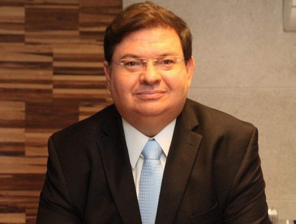 o advogado Dr. Cândido Sá, 