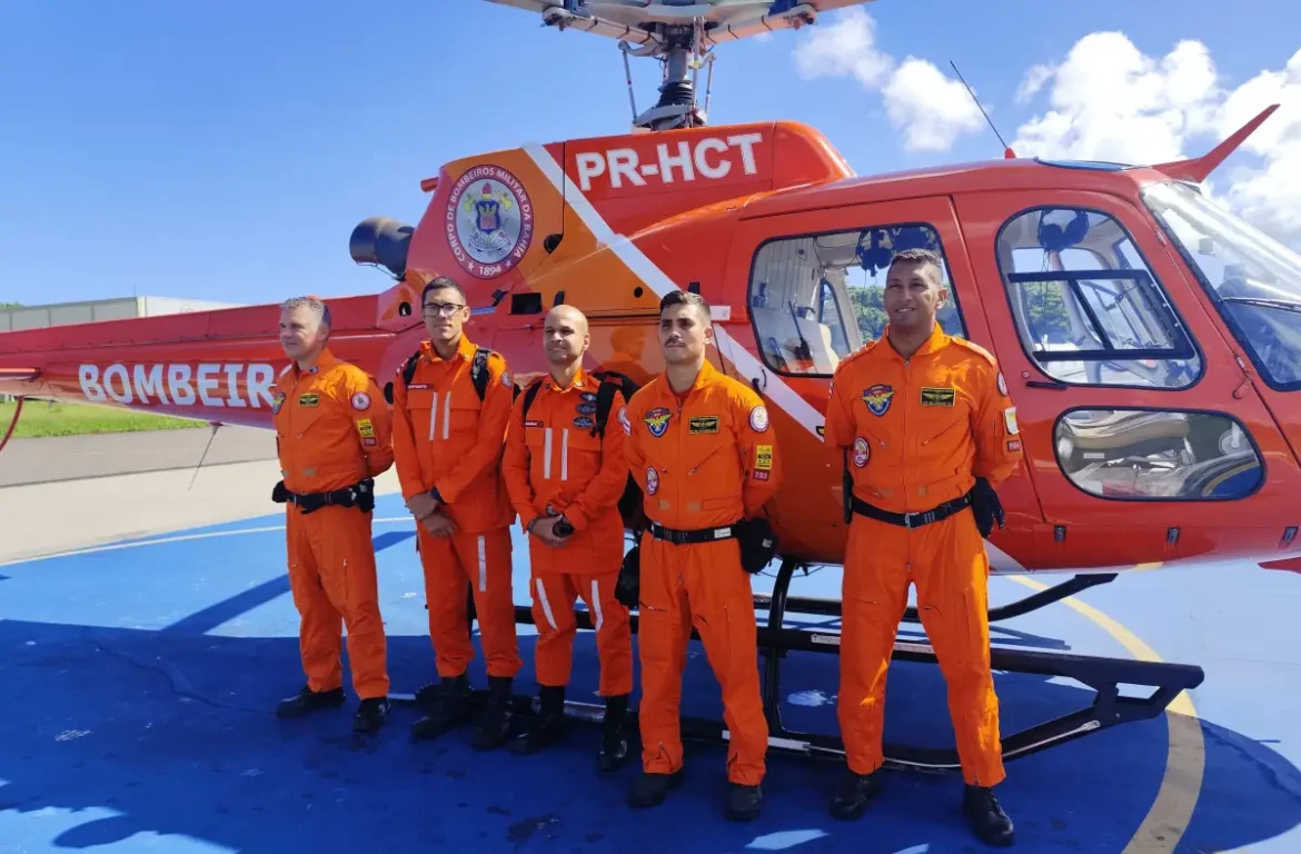 Após manifestação, bombeiros realizam buscas com câmera térmica por mulher desaparecida durante enxurrada
