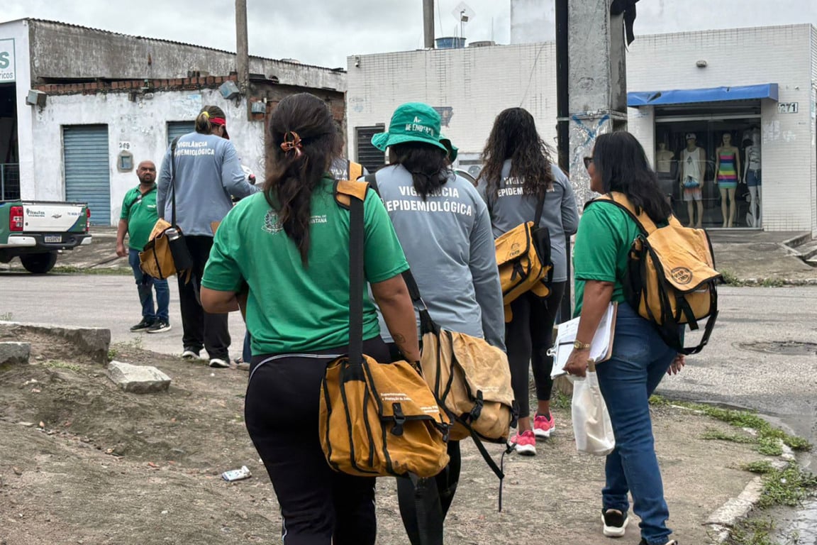 Agentes de Endemias intensificam o combate à dengue em Feira de Santana
