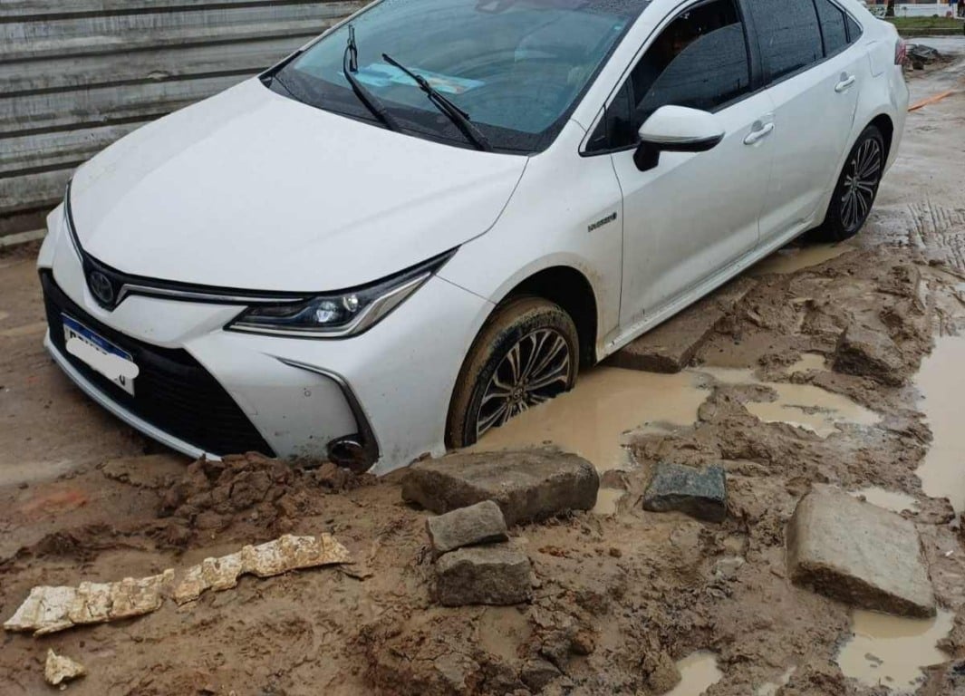 Rua Rubens Francisco Dias, no Papagaio