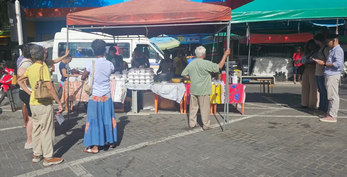 Feirantes da Marechal Deodoro realizam café da manhã em homenagem às mulheres trabalhadoras