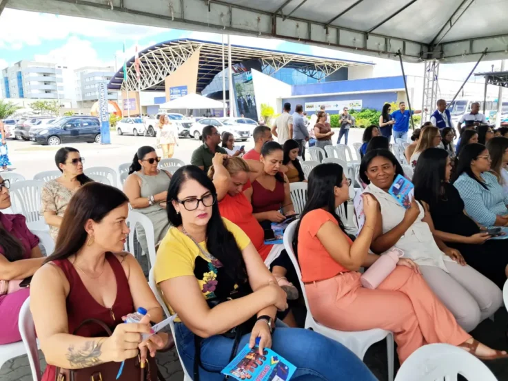 Carreta de tomografia inicia atendimentos para mais de 1,6 mil pacientes na região de Feira de Santana