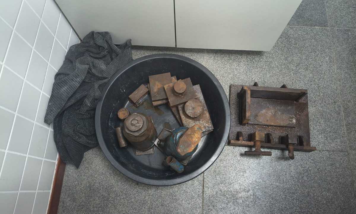 Casal é conduzido à delegacia após denúncia de tráfico de drogas no bairro SIM