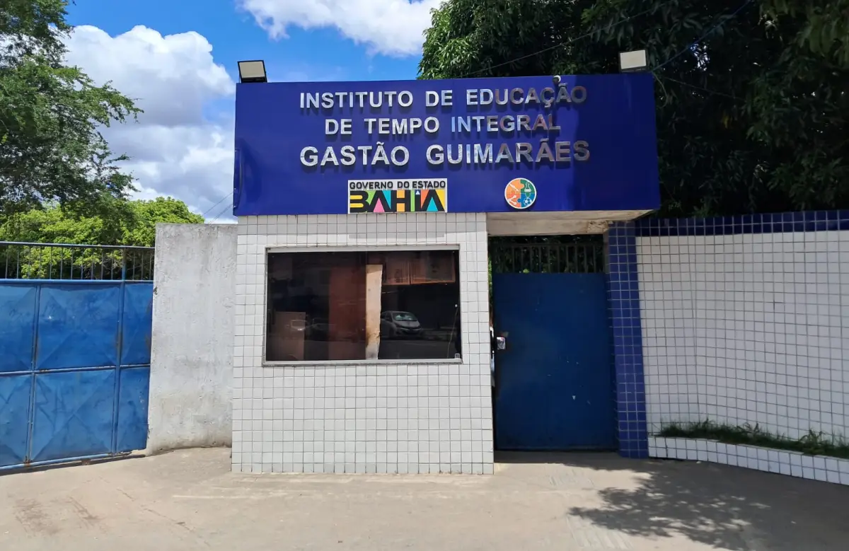 Colégio Gastão Guimarães celebra tradição e formação de gerações em Feira de Santana