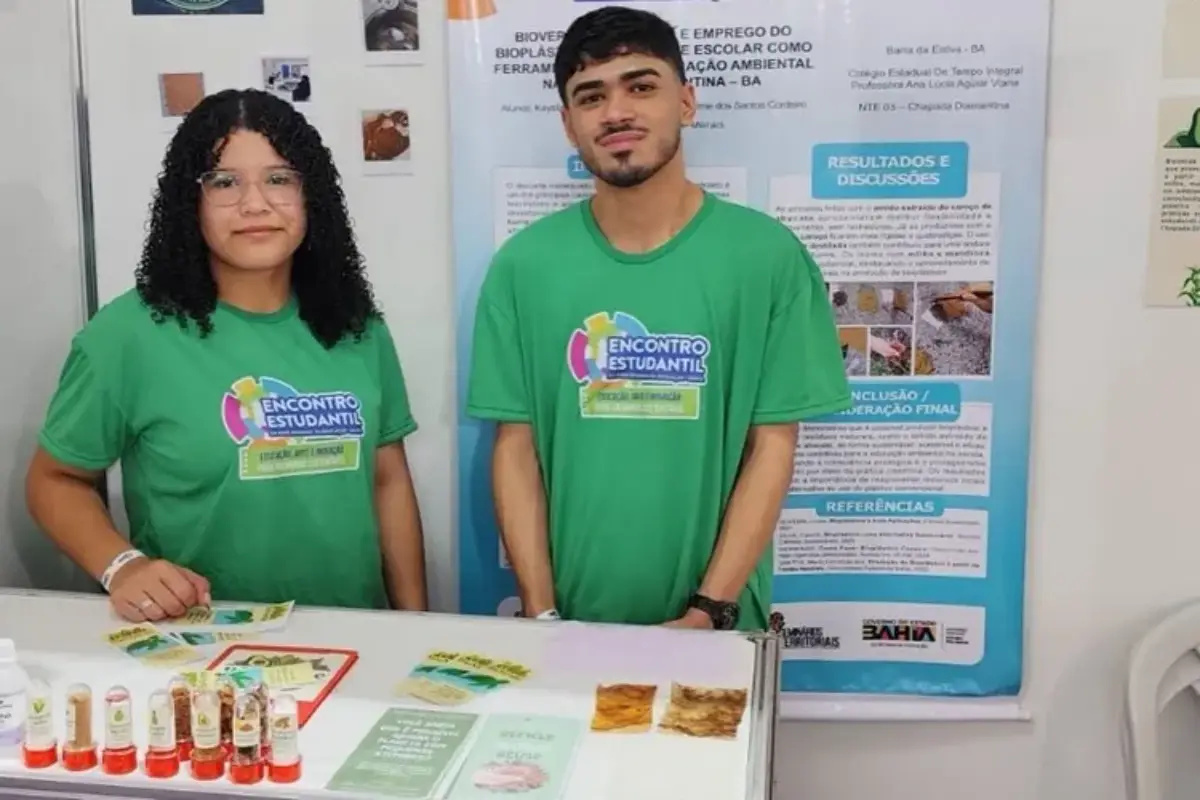 Estudantes de Barra da Estiva desenvolvem bioplásticos a partir de milho, mandioca e abacate