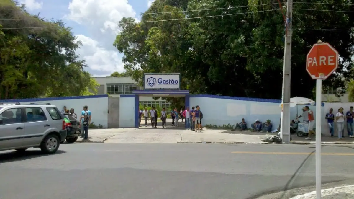 Colégio Gastão Guimarães celebra tradição e formação de gerações em Feira de Santana