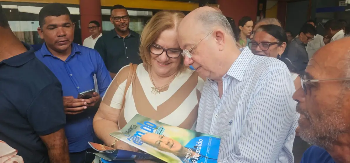 Além do palanque: José Ronaldo lança revista com histórias da sua vida em Feira de Santana