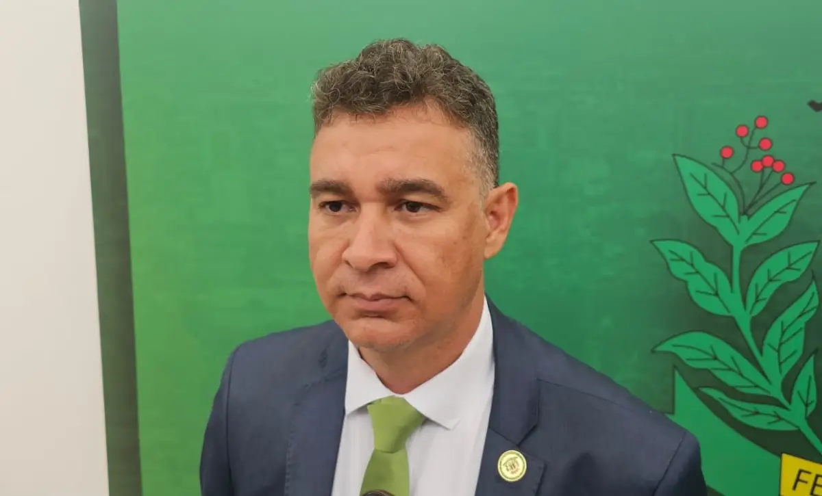 Presidente da Câmara critica cachês milionários e anuncia projeto para limitar gastos com artistas em Feira de Santana