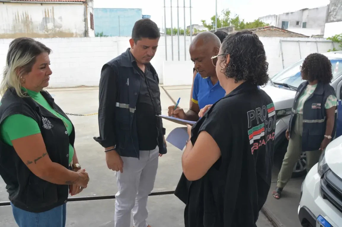 Procon investiga possíveis abusos no preço do diesel em Feira de Santana; postos têm 48h para justificar valor nas bombas