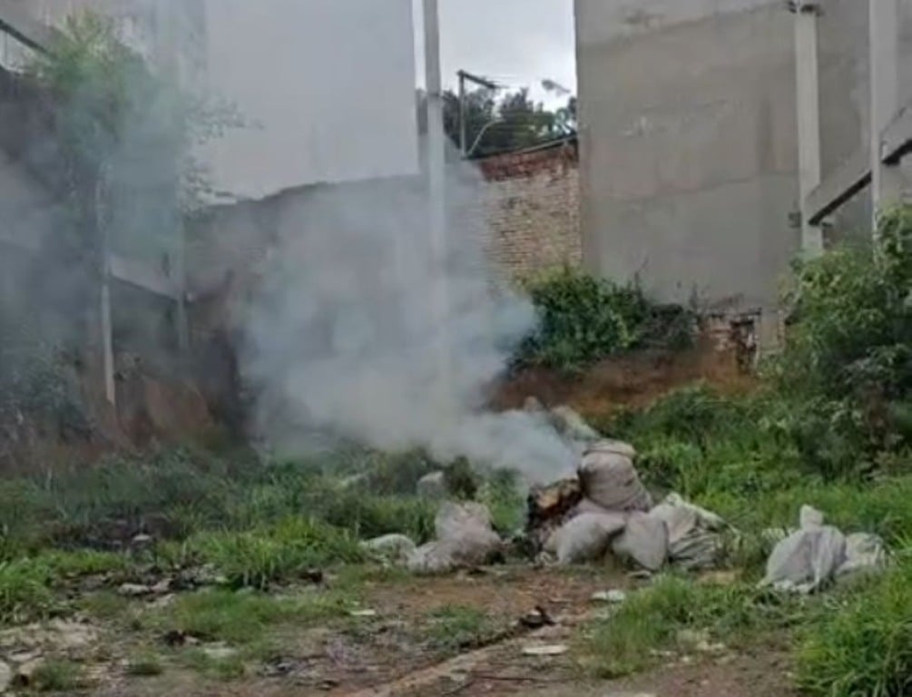 Terreno baldio na Rua Visconde de Barbacena