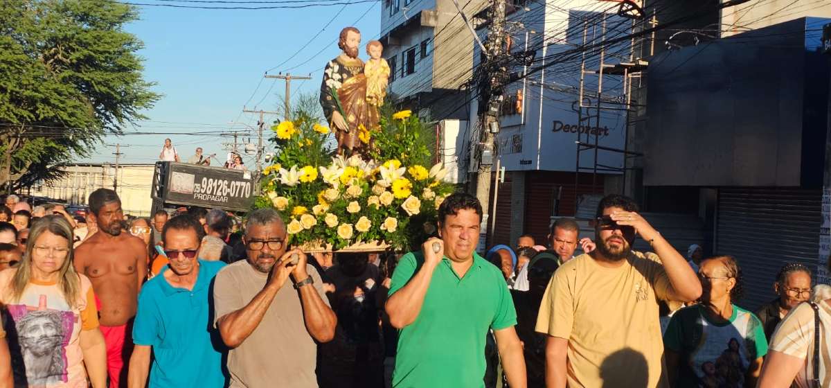 Tradicional procissão e missa de São José reúnem devotos nas ruas de Feira de Santana