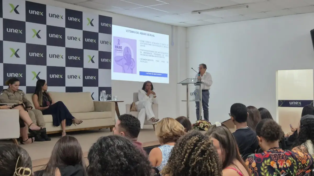 Fórum Mulher debate protagonismo feminino, educação e enfrentamento à violência em Feira de Santana