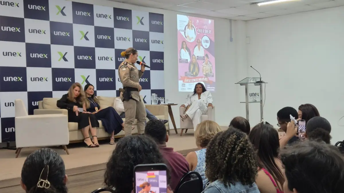 Fórum Mulher debate protagonismo feminino, educação e enfrentamento à violência em Feira de Santana