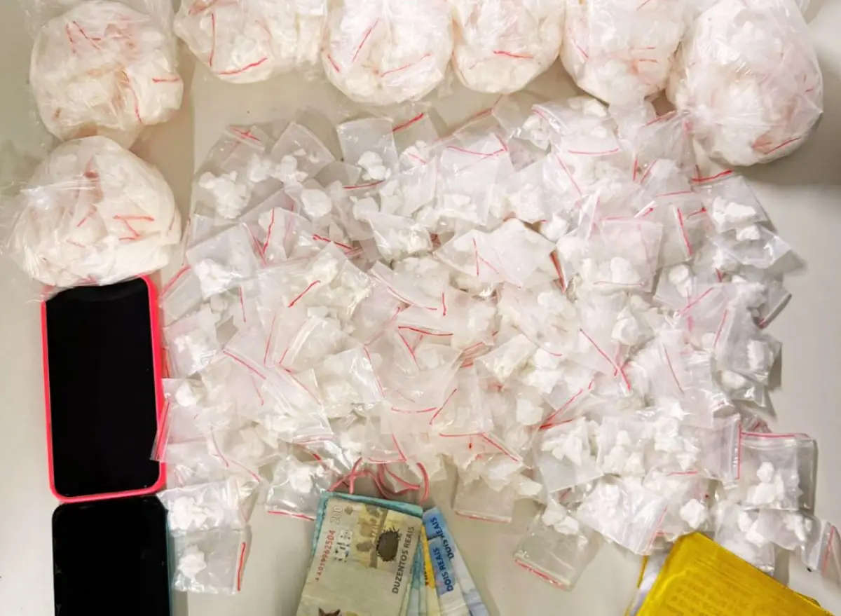 PM prende homem por tráfico de drogas em Feira de Santana